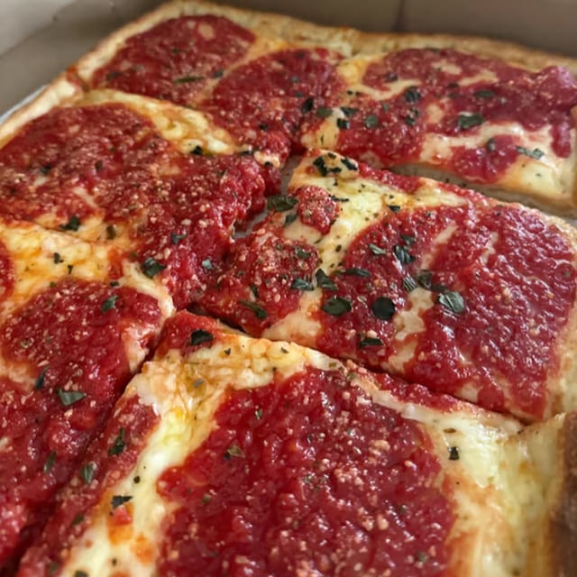 Grandma Pizza 8-Slices.